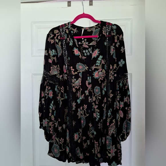 Free People Just the Two of Us Tunic Black Floral Small Crochet Mini - Picture 6 of 16